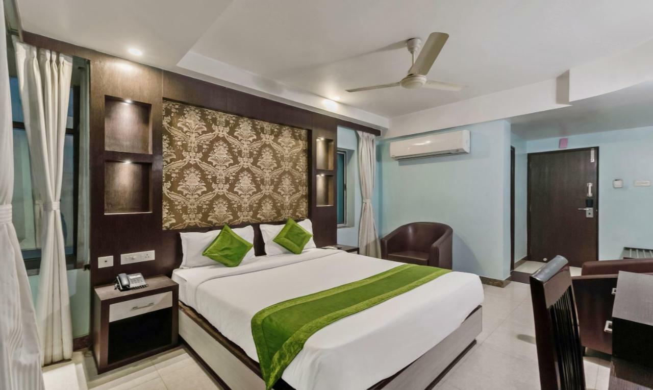 Oyo 3811 Geetanjali Regency Hotel Calcutta Exterior foto